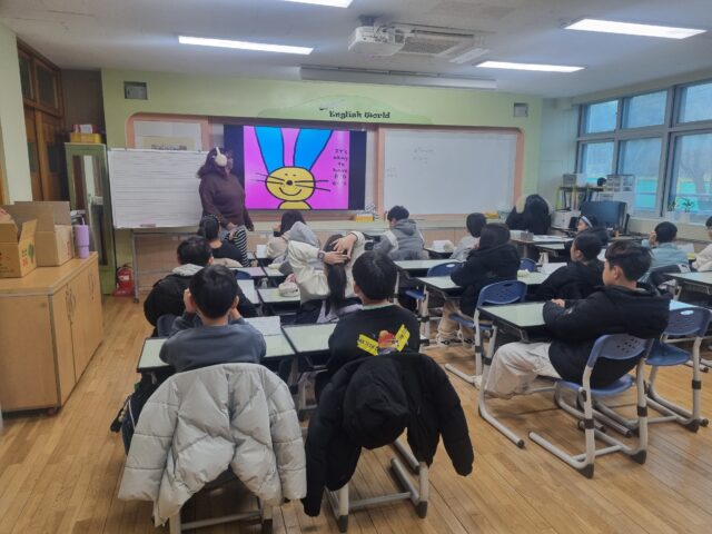 부여초, 영어 독서와 체험으로 성장하는 배움의 시간(사진=부여교육지원청)