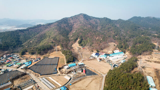 부여 석성면 봉정리의 남양 전씨 집성촌과 파진산