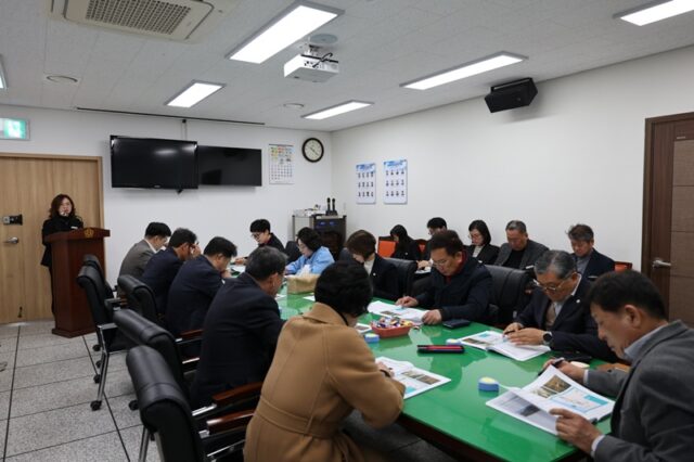 지난 9일 의정협의회실에서 2026년 제2차 의정협의회를 개최했다.(사진=부여군의회)