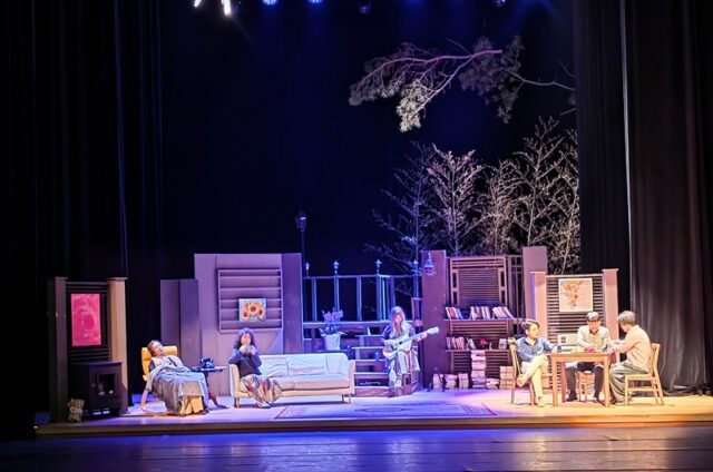 극단 청양이 작품 ‘태풍이 온다’ 작품을 선보이고 있다.(사진=청양군)