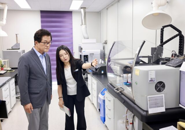 농업 종합정보 분석센터를 찾은 엄승룡 보령시장 당선인(사진=보령시)