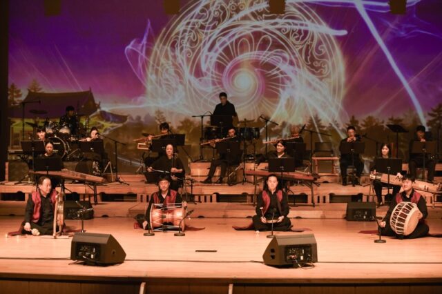 사비향 '빛'의 공명의 사물놀이를 위한 협주곡 놀이 공연장면