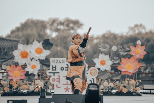코리아 싸울아비무사단의 '연화무예' 공연장면(사진=스토리스팟)