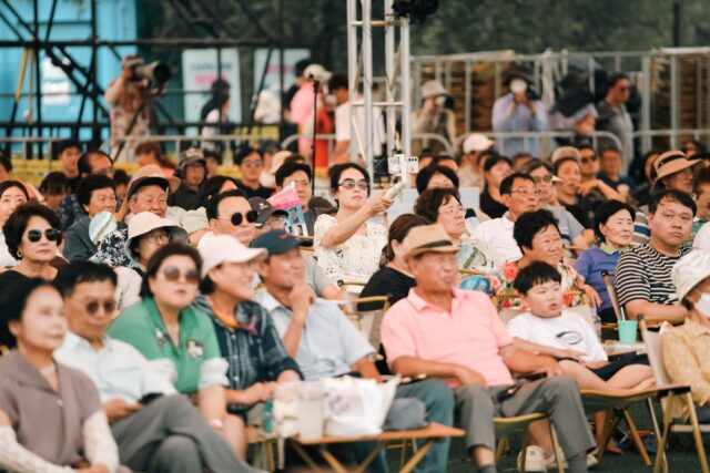 수상무대 관람석 장면(사진=스토리스팟)