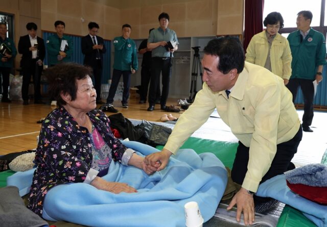 박수현 충남도지사 호우 피해 논산 대피소 현장