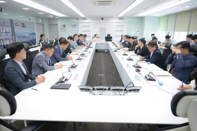 세종시, 14일 시청 집현실에서 간부회의 개최(사진=세종시)