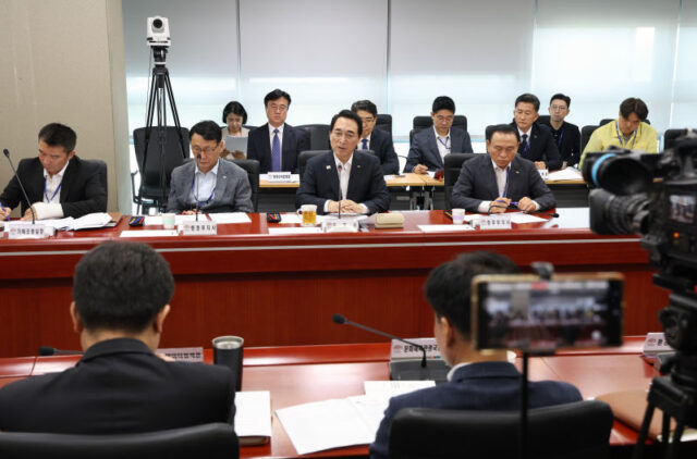 박수현 충남도지사, 3일 도청 중회의실에서 제2차 실국원장회의 개최(사진=충청남도)